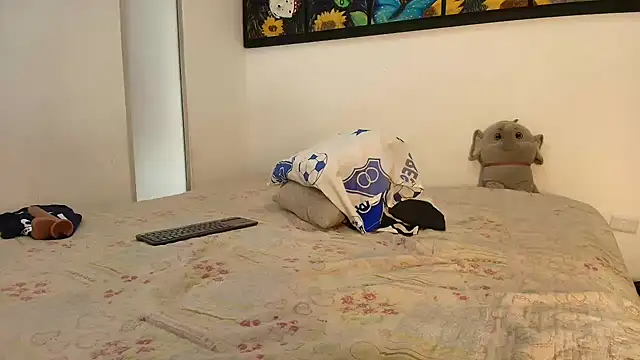 MrsFoucher online show from 12-02-25, 02:23