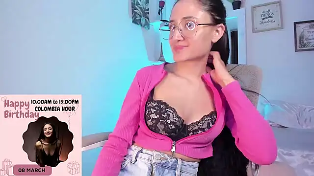  Caroliinee  online show from 03-07-25, 10:21