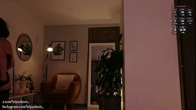 Snapshot of JulietteDee chatting on 03-03-25, 12:15 JulietteDee online show from 03-03-25, 12:15