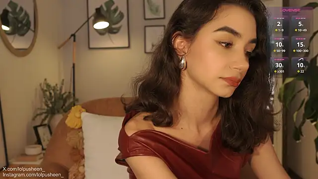 Snapshot of JulietteDee chatting on 11-17-25, 09:42 JulietteDee online show from 11-17-25, 09:42