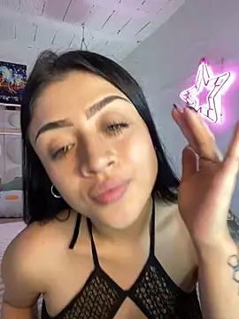 Snapshot of lucianaroy chatting on 01-17-25, 09:06 lucianaroy online show from 01-17-25, 09:06