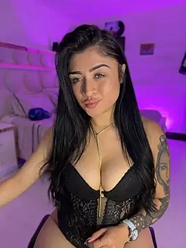Snapshot of lucianaroy chatting on 07-17-26, 05:03 lucianaroy online show from 07-17-26, 05:03