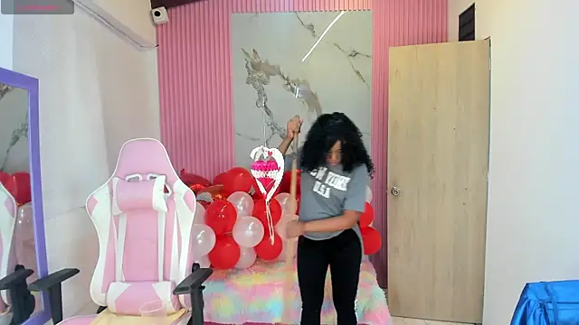 lia 16 online show from 02-12-25, 04:12