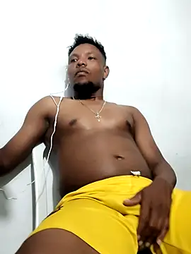 Snapshot of hugo3918_ chatting on 09-29-25, 11:20 hugo3918 online show from 09-29-25, 11:20