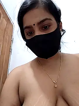 Snapshot of Ritusri_Dotta chatting on 12-24-24, 01:28 Ritusri Dotta online show from 12-24-24, 01:28