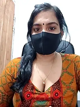 Snapshot of Ritusri_Dotta chatting on 01-01-25, 05:44 Ritusri Dotta online show from 01-01-25, 05:44