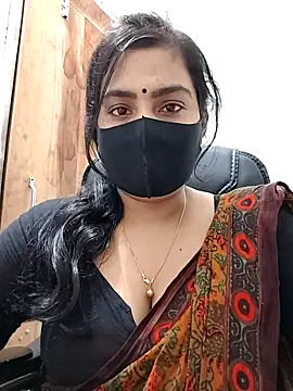 Snapshot of Ritusri_Dotta chatting on 02-15-25, 07:17 Ritusri Dotta online show from 02-15-25, 07:17