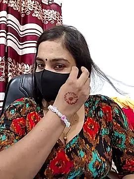 Snapshot of Ritusri_Dotta chatting on 10-06-25, 04:48 Ritusri Dotta online show from 10-06-25, 04:48