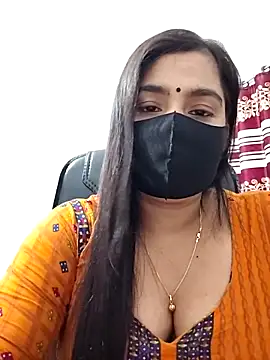 Snapshot of Ritusri_Dotta chatting on 10-11-25, 05:33 Ritusri Dotta online show from 10-11-25, 05:33