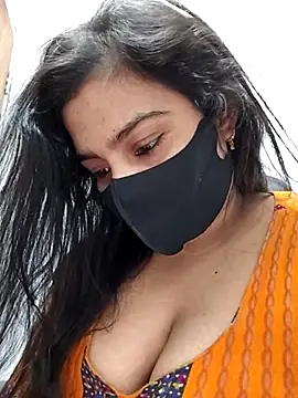 Snapshot of Ritusri_Dotta chatting on 10-26-25, 04:35 Ritusri Dotta online show from 10-26-25, 04:35