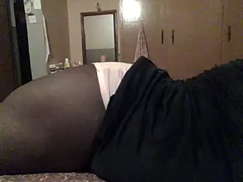 Snapshot of Shaz_brown chatting on 02-19-25, 08:52 Shaz brown online show from 02-19-25, 08:52