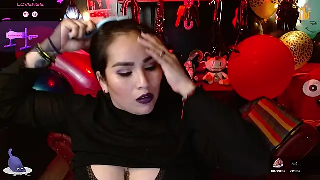 kureiji hentaii online show from 09-18-25, 10:56