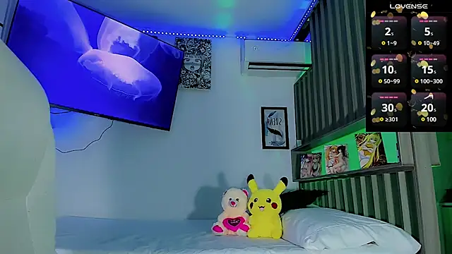 Snapshot of Ashlycuute chatting on 03-23-25, 08:48 Ashlycuute online show from 03-23-25, 08:48