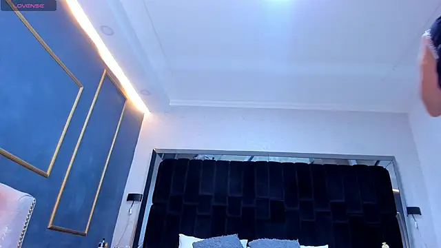 NikkySmiith online show from 02-17-25, 06:59