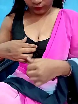 Snapshot of Gulabo-jaan chatting on 04-12-26, 05:07 Gulabo-jaan online show from 04-12-26, 05:07