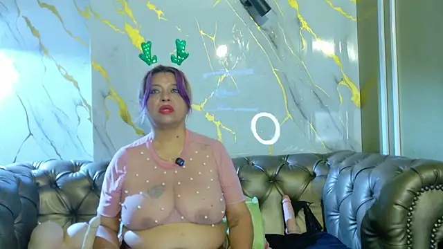 Natasha 699 online show from 12-15-25, 10:58