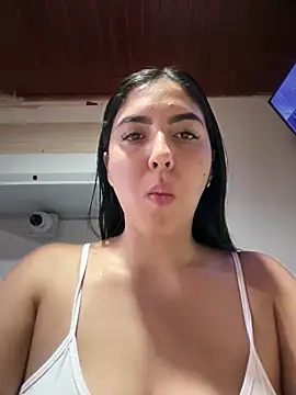 MarianaBenz online show from 02-05-26, 11:53