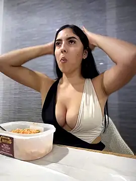 MarianaBenz online show from 04-27-26, 01:36