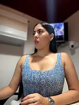MarianaBenz online show from 05-11-26, 12:16