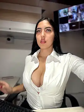 MarianaBenz online show from 05-24-26, 09:42