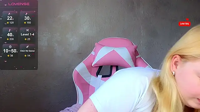 shy blondiee online show from 03-13-25, 12:46