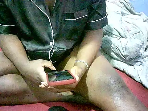 Snapshot of honeypotsweet chatting on 09-28-25, 07:25 honeypotsweet online show from 09-28-25, 07:25