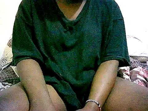 Snapshot of honeypotsweet chatting on 10-17-25, 09:45 honeypotsweet online show from 10-17-25, 09:45