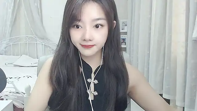 Snapshot of Jenny-Z chatting on 04-15-26, 01:45 Jenny-Z online show from 04-15-26, 01:45