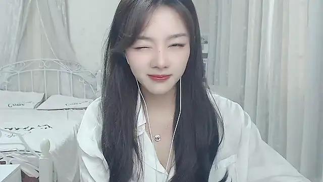 Snapshot of Jenny-Z chatting on 04-21-26, 02:51 Jenny-Z online show from 04-21-26, 02:51