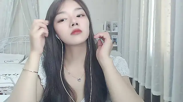Snapshot of Jenny-Z chatting on 04-28-26, 01:59 Jenny-Z online show from 04-28-26, 01:59