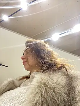 QuitieLia online show from 01-17-26, 08:08