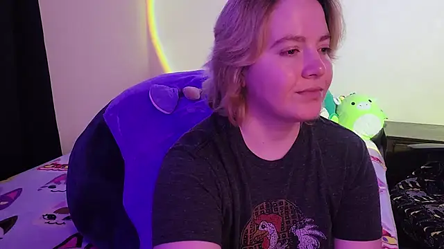 Snapshot of InternetFairy_XO chatting on 01-29-25, 07:36 InternetFairy XO online show from 01-29-25, 07:36