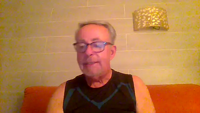 Snapshot of tuggy59 chatting on 07-16-26, 05:02 tuggy59 online show from 07-16-26, 05:02