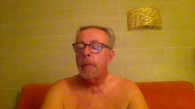 Snapshot of tuggy59 chatting on 07-18-26, 04:16 tuggy59 online show from 07-18-26, 04:16