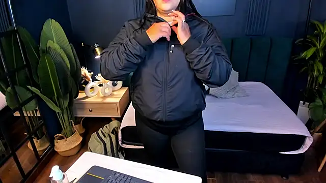 Snapshot of taylor_bennet chatting on 02-10-25, 12:08 taylor bennet online show from 02-10-25, 12:08