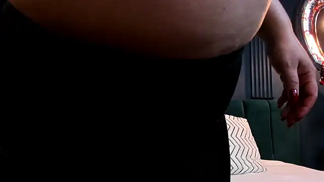 Snapshot of taylor_bennet chatting on 02-28-25, 06:20 taylor bennet online show from 02-28-25, 06:20