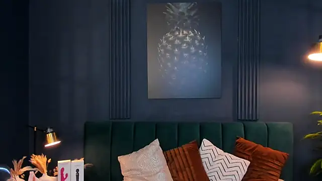 Snapshot of taylor_bennet chatting on 03-10-25, 12:15 taylor bennet online show from 03-10-25, 12:15