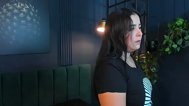 Snapshot of taylor_bennet chatting on 03-14-25, 12:18 taylor bennet online show from 03-14-25, 12:18