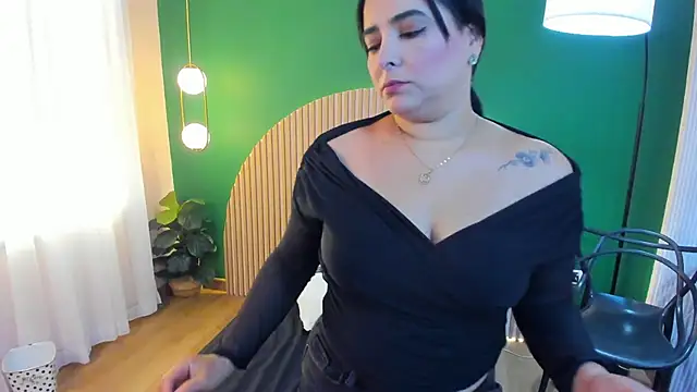 Snapshot of taylor_bennet chatting on 11-21-25, 11:53 taylor bennet online show from 11-21-25, 11:53