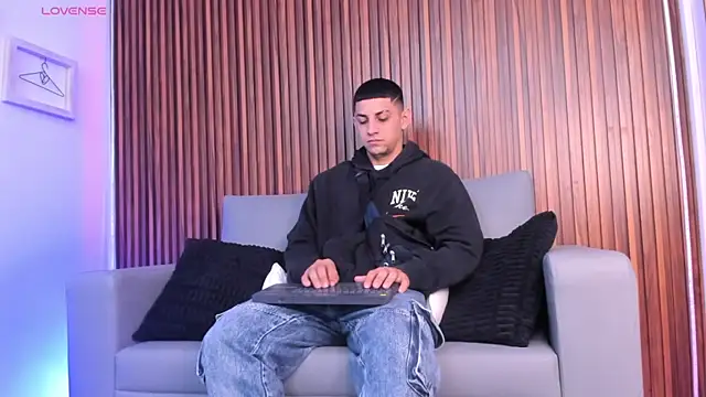 Alex cute77 online show from 02-09-26, 11:36