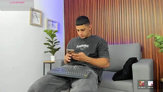 Alex cute77 online show from 04-06-26, 11:55