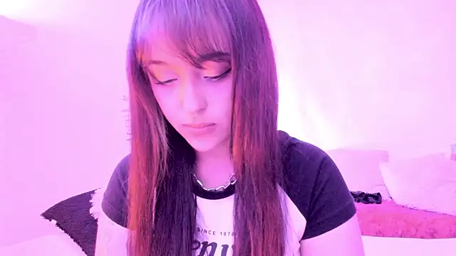 Gloomydoll online show from 12-17-25, 06:47