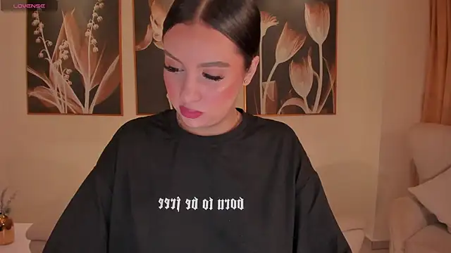 Snapshot of LindseyMoss chatting on 01-10-25, 04:12 LindseyMoss online show from 01-10-25, 04:12