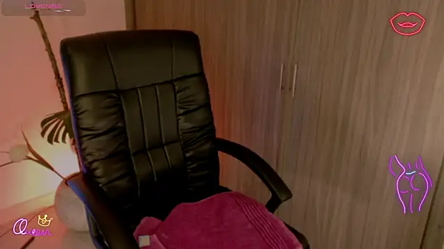 LindseyMoss online show from 04-14-26, 01:33