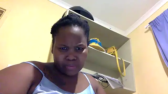 Snapshot of Real1SweetQueen chatting on 02-11-25, 05:18 Real1SweetQueen online show from 02-11-25, 05:18