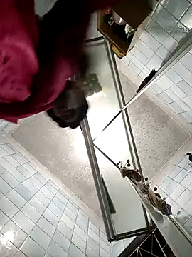 Snapshot of Real1SweetQueen chatting on 02-18-25, 08:03 Real1SweetQueen online show from 02-18-25, 08:03