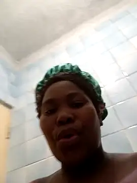 Snapshot of Real1SweetQueen chatting on 02-22-25, 07:58 Real1SweetQueen online show from 02-22-25, 07:58