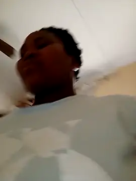 Snapshot of Real1SweetQueen chatting on 02-27-25, 02:00 Real1SweetQueen online show from 02-27-25, 02:00