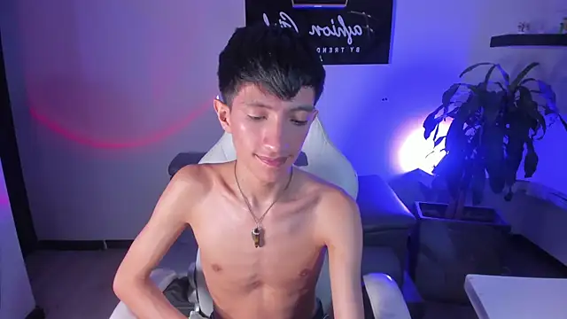 DereckCooperr online show from 03-23-25, 03:54