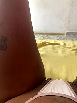 Snapshot of MariaLorenaah chatting on 10-08-25, 04:04 MariaLorenaah online show from 10-08-25, 04:04